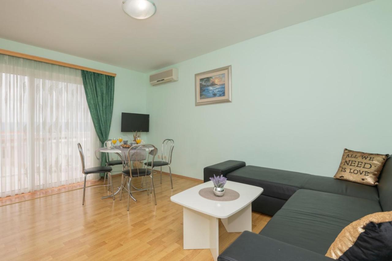 Apartments Zdravka Lokva Rogoznica Exterior photo